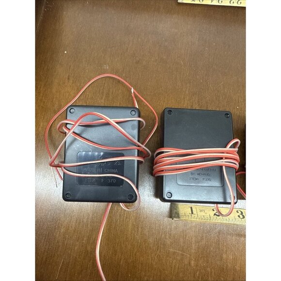 Vintage F370 HO Scale model train controllers. Lot of 3. Like new. Works - Picture 2 of 8